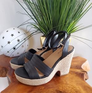 !LAST CHANCE! Torrid heels